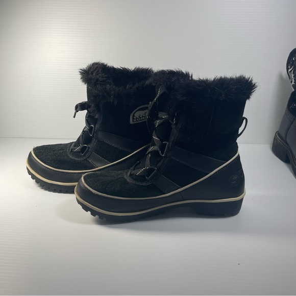Sorel winter boots size 6 - Picture 3 of 7